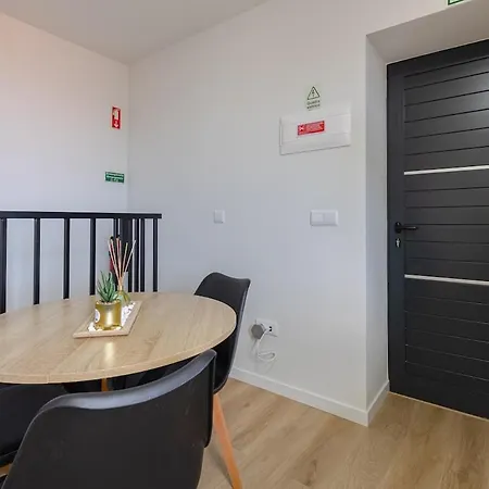 Apartment Sun House A - Refugio Na *